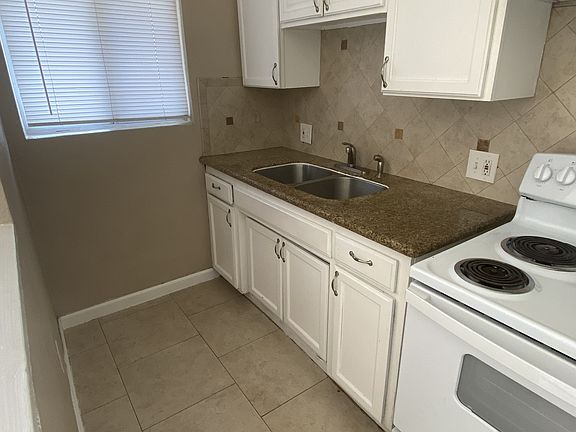 2nd image of 1700 Lincoln St #17397622