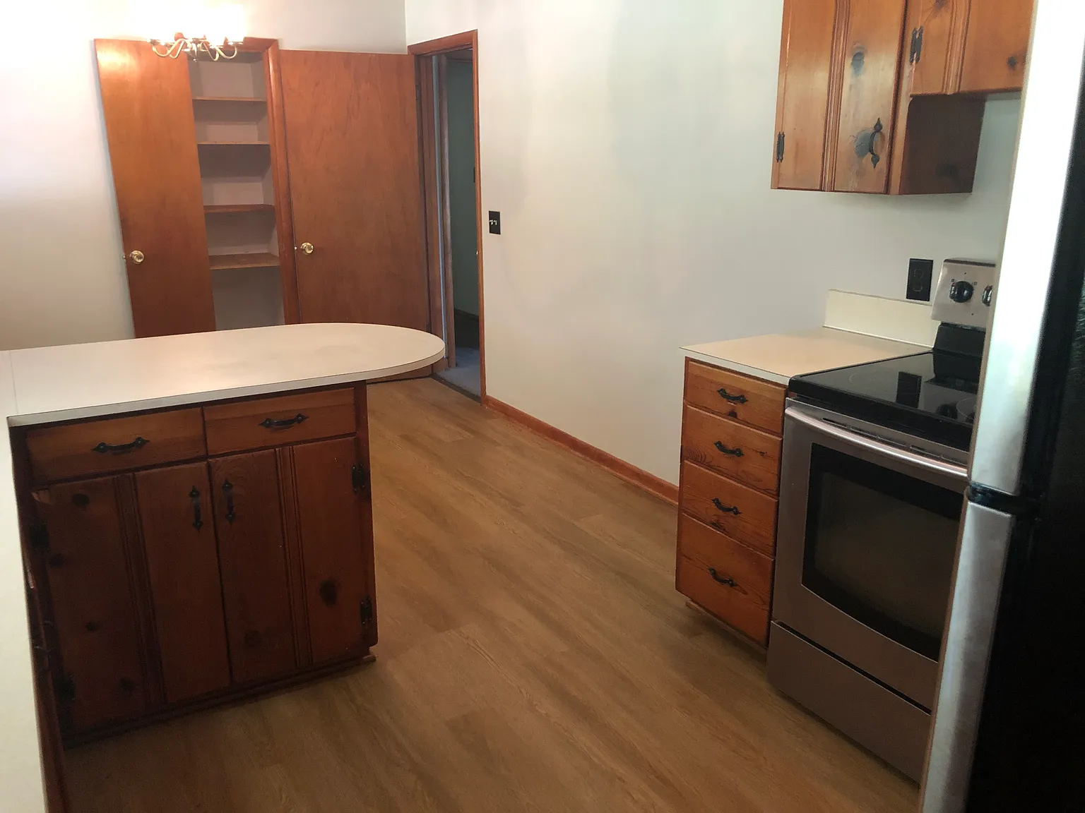 2 bed, 1600 sqft, $1,400 — Photo 2