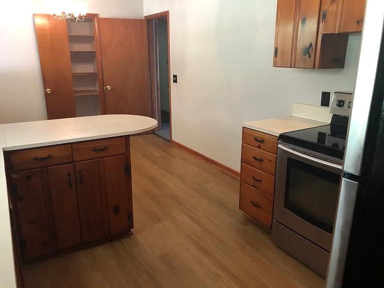 508 McKellar Dr — Photo 2