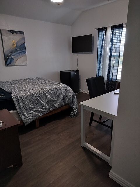 1st image of 505 Virginia Way #3
