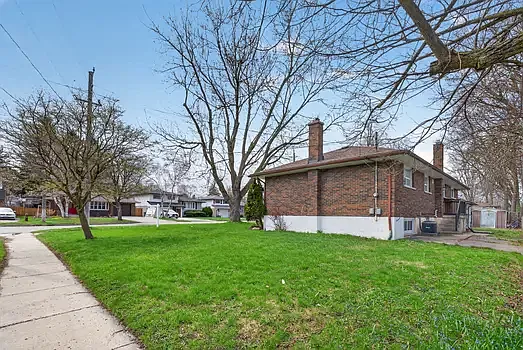 53 Nicklin Cres — Photo 23