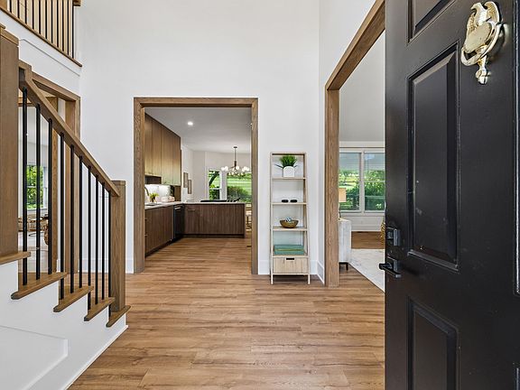 4th image of 107 Collinwood Close