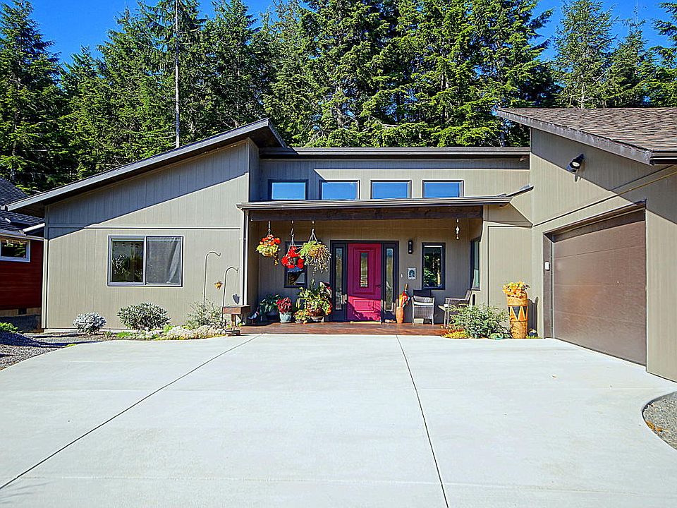 1st image of 420 SE 43rd St