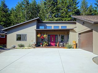 420 SE 43rd St, South Beach, OR 97366