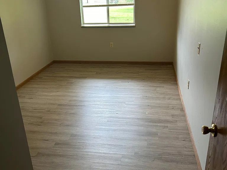 145 Lincoln St — Photo 6