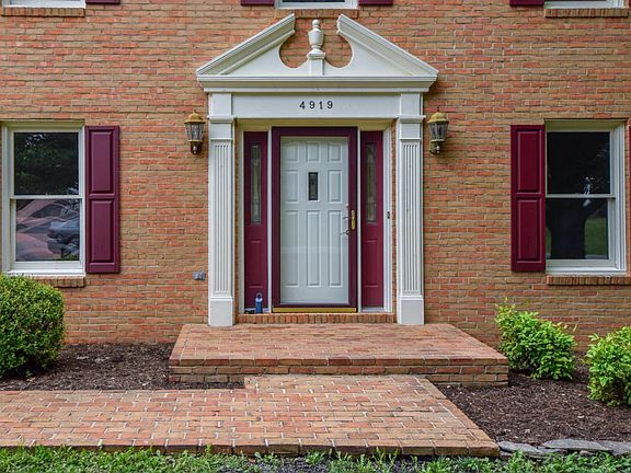 4919 Huntridge Rd Roanoke VA-large-003-1