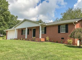 501 Periwinkle Ln, Maryville, TN 37804