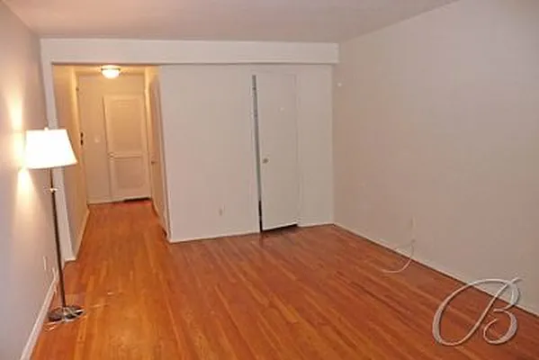 Rented by Bellmarc Realty | media 19