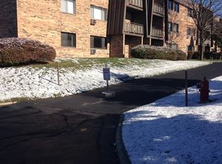 1205 E Hintz Rd UNIT 105, Arlington Heights, IL 60004