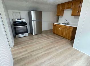 638 Admiral St, Providence, RI 02908