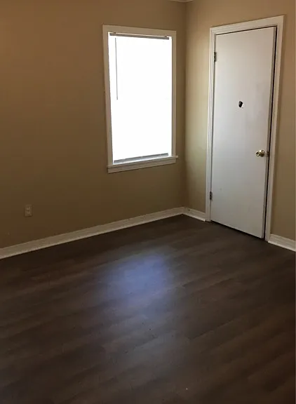 709 Center St — Photo 9