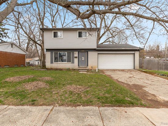 8781 Nottingham Dr, Ypsilanti, MI 48198