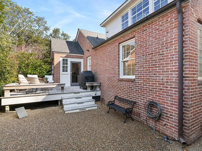 59 Beverly Rd — Photo 33