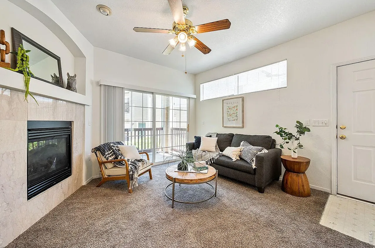 2 bed, 1155 sqft, $1,900 — Photo 1