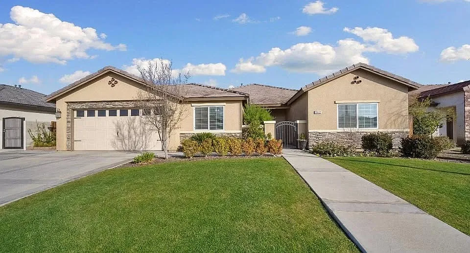 5 bed, 2450 sqft, $850 — Photo 3