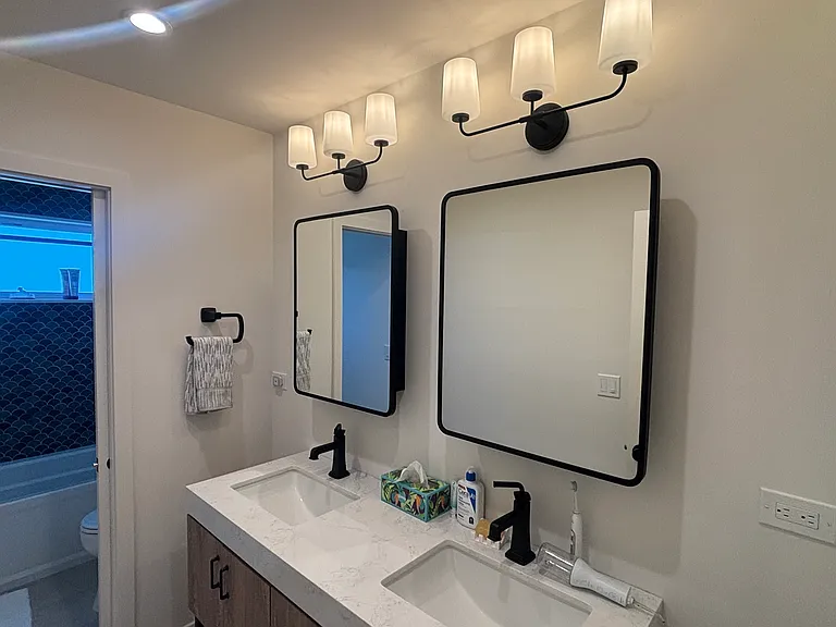 447 Main St #3 — Photo 4