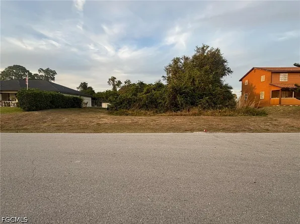 3404 2nd St W, Lehigh Acres, FL 33971