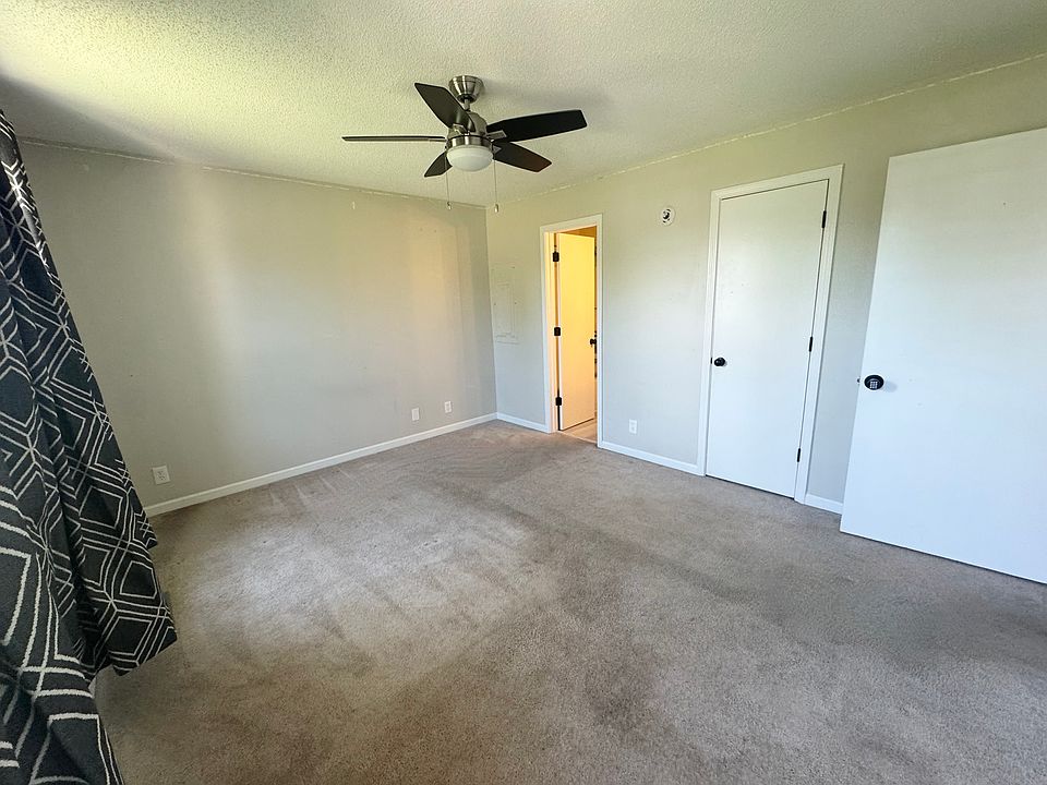 1st image of 3416 Oak Lawn Dr