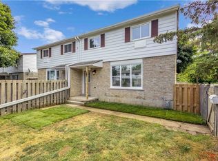 34 Oakhill Dr #20B, Brantford, ON N3T1R1