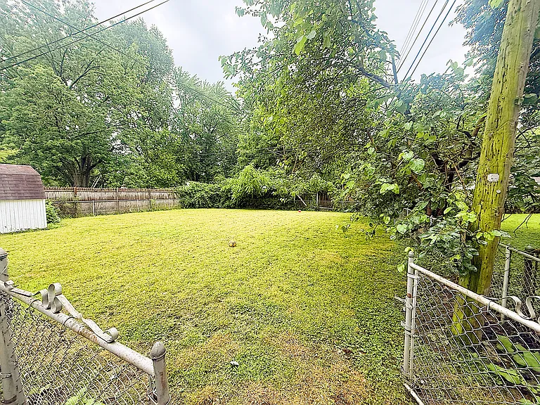 1688 Clyde Pl — Photo 32