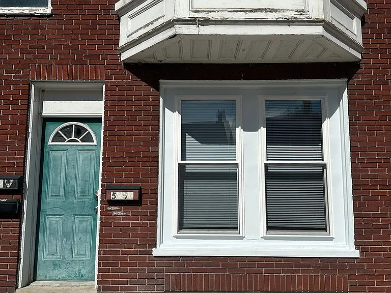 565 W Market St — Photo 54