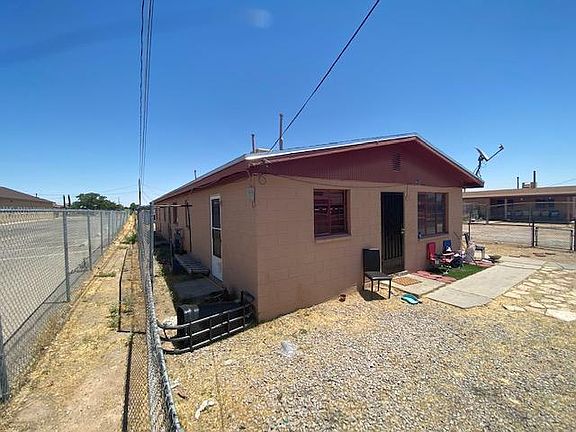 3rd image of 4819 Titanic Ave