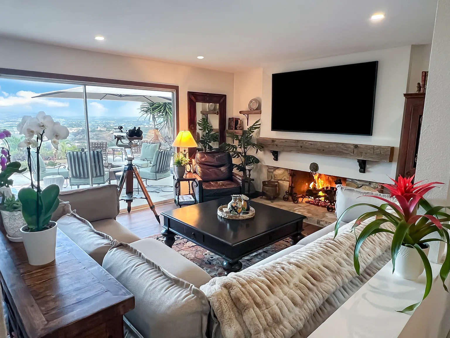 3 bed, 1208 sqft, $8,500 — Photo 1