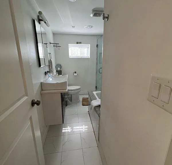 431 N Union St — Photo 15