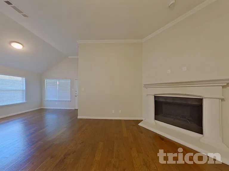7432 Durness Dr — Photo 2