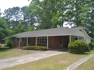 1007 E Scotsdale Rd, Laurinburg, NC 28352