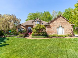 47960 Remington Ct, Chesterfield, MI 48047