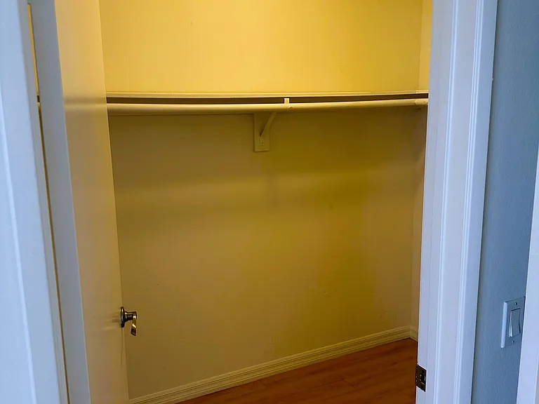 1536 S Saltair Ave #104 — Photo 13