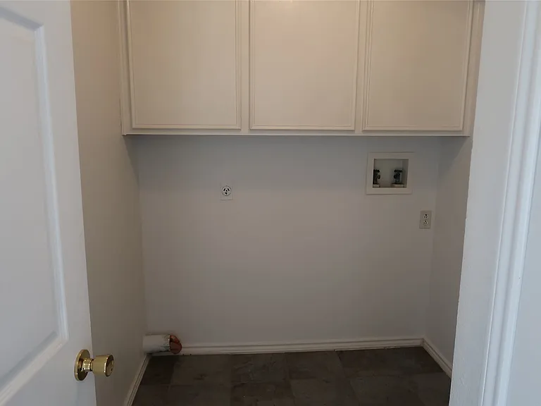 406 N Denny St #B — Photo 6