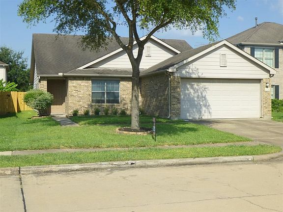 2nd image of 1106 Americana Dr