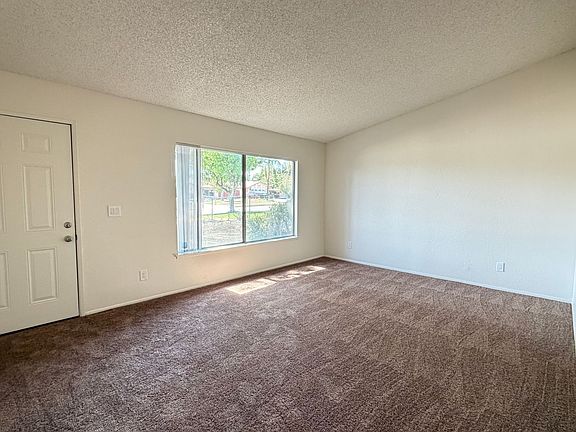 3rd image of 1859 Ellen Cir