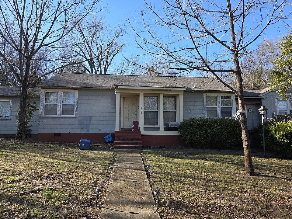 1st image of 207 Herbert St