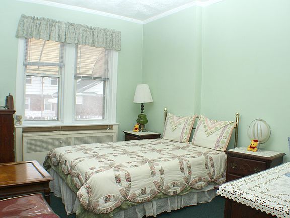 2nd image of 1371 E 52nd St