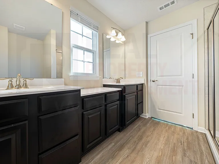 4011 N Steels Cir — Photo 14