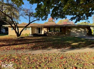 1203 Clearview Dr, Flushing, MI 48433