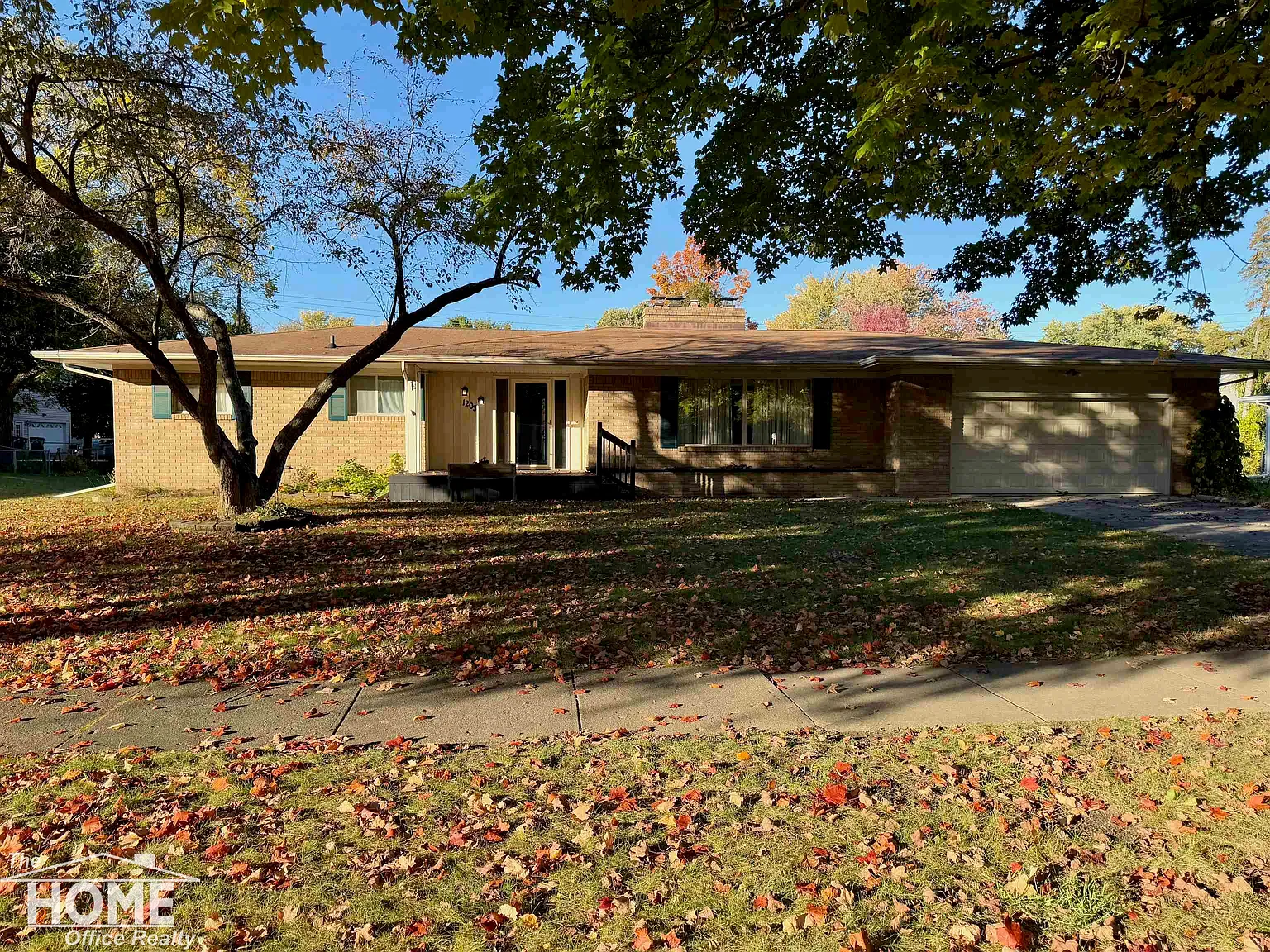 1203 Clearview Dr photo 1