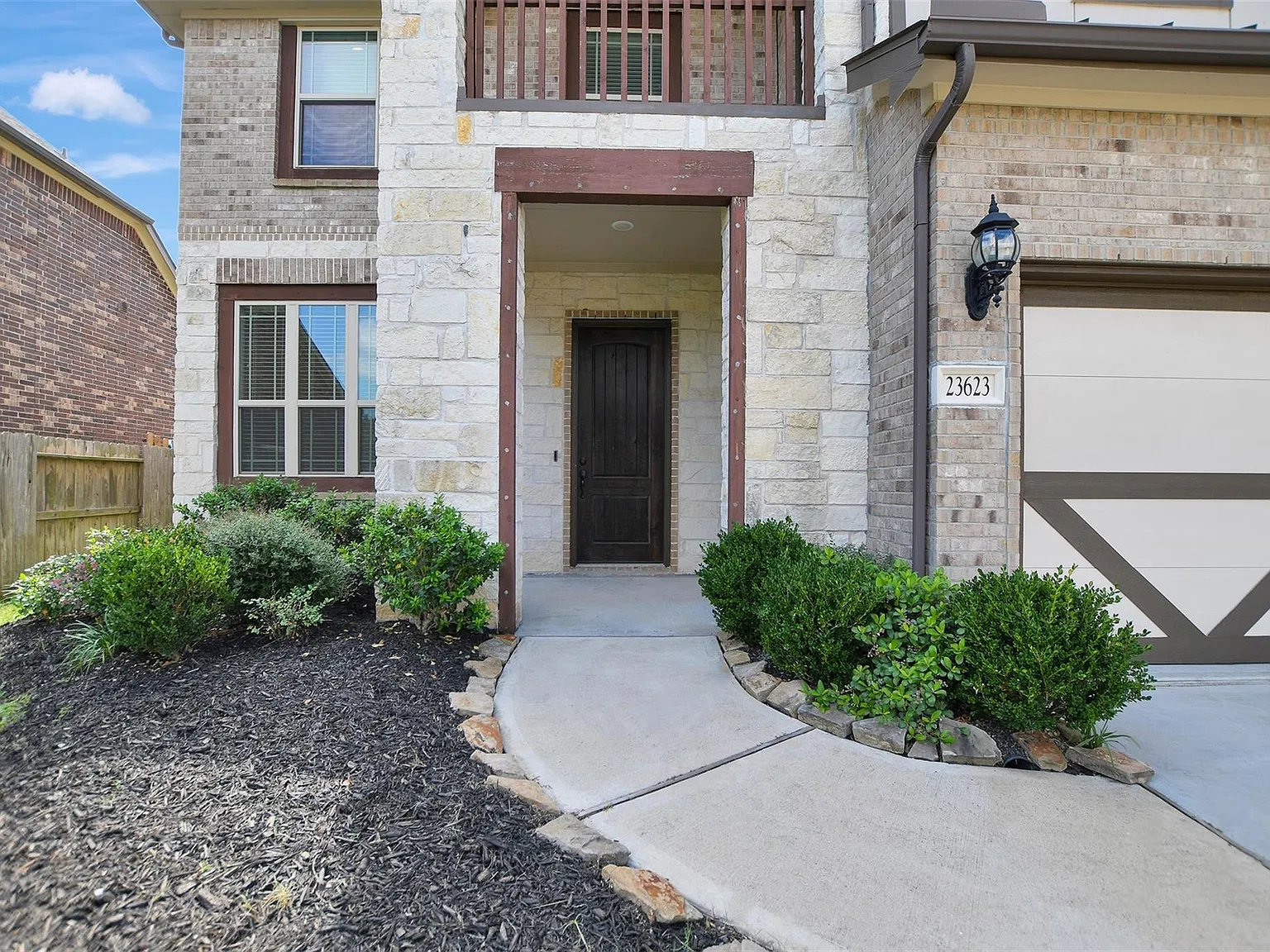 4 bed, 2.5 bath, 2709 sqft, $2,750 — Photo 4