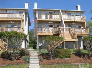 206 Kings Landing Ct, Hampstead, NC 28443