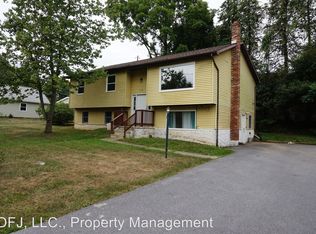 2542 Circleville Rd, State College, PA 16803
