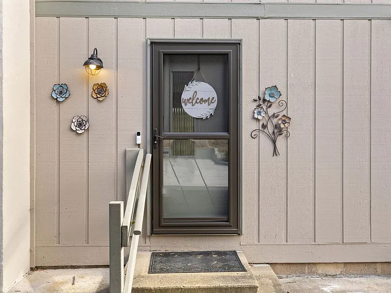 6 Harbour Ln — Photo 35