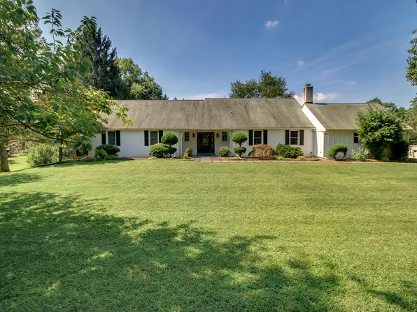 14 Well Fleet Dr, Media, PA 19063