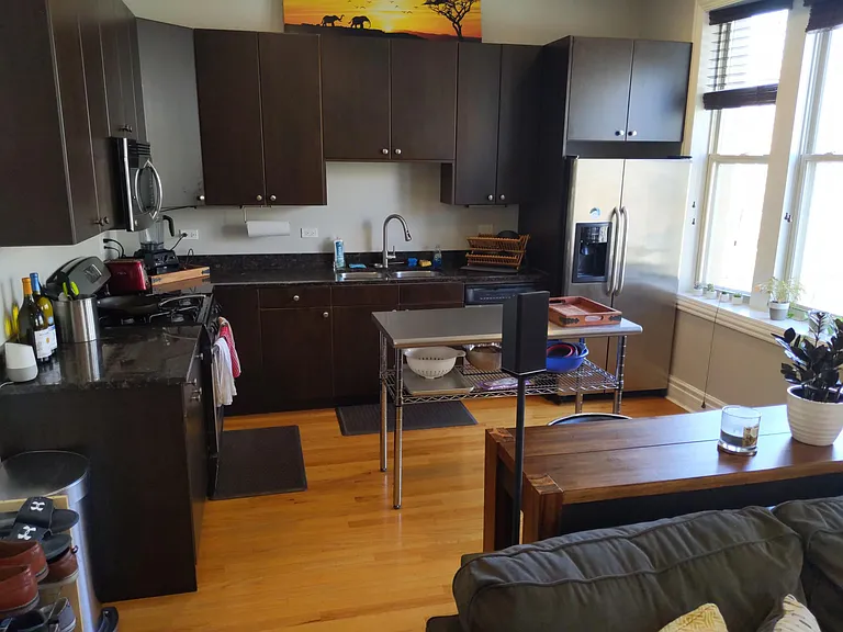 2307 W Walton St #2W — Photo 2
