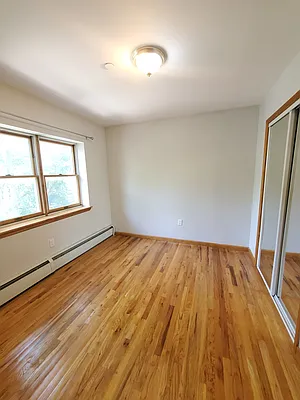 Rented by Astoria Realty | media 4