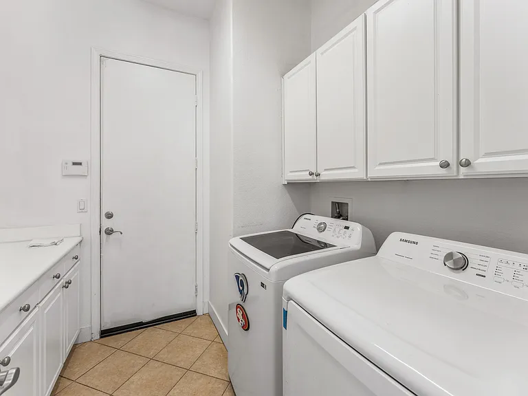 12326 White Horse Ct — Photo 32