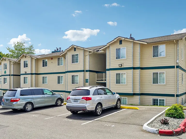 Sunset Highlands Apartments — Photo 51