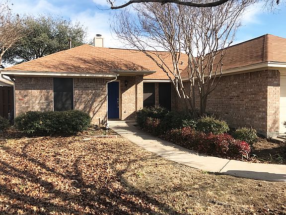 2nd image of 993 N Meadow Cir